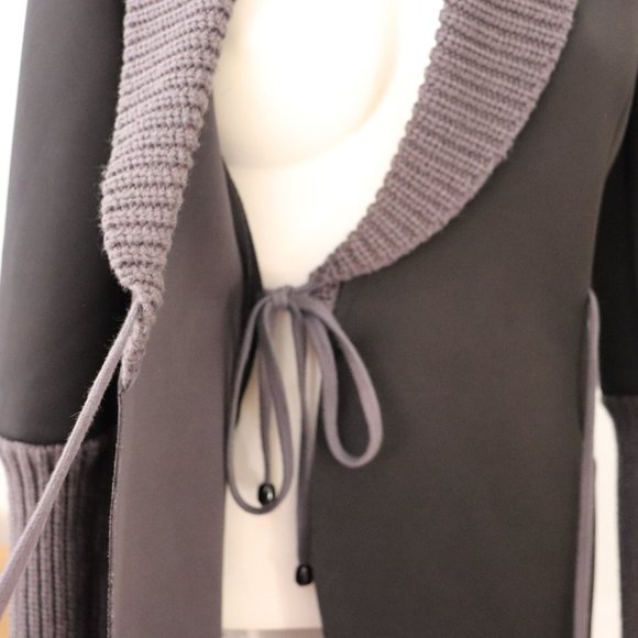 Venus Black and Gray Jacket, size Small - Picture 3 of 7